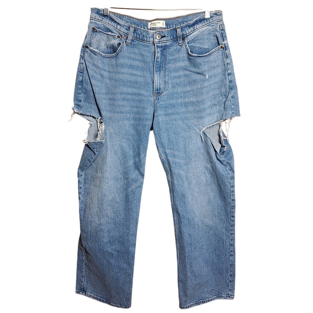 Abercrombie & Fitch the baggy mid rise jeans distressed 32/14R medium wash blue